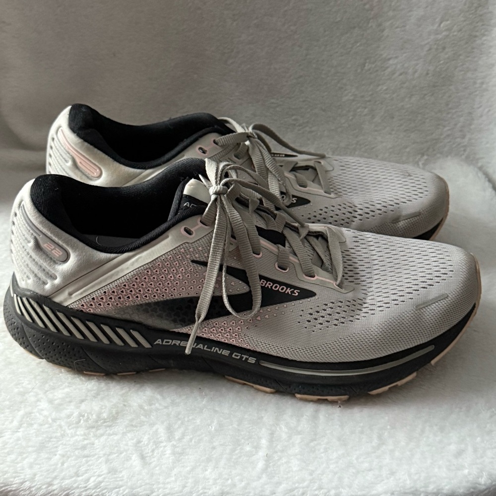 Brooks Women's Adrenaline GTS Shoes Size 11 Lavender‎ Lace Up Sneakers